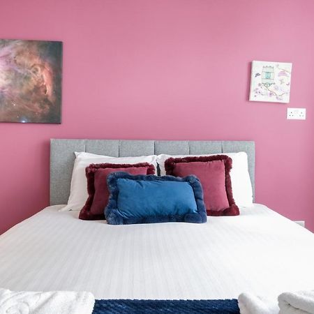 Fernbank Studios Sudbury Hill Harrow Self-Contained Studios With En-Suite เวมบลีย์ ภายนอก รูปภาพ
