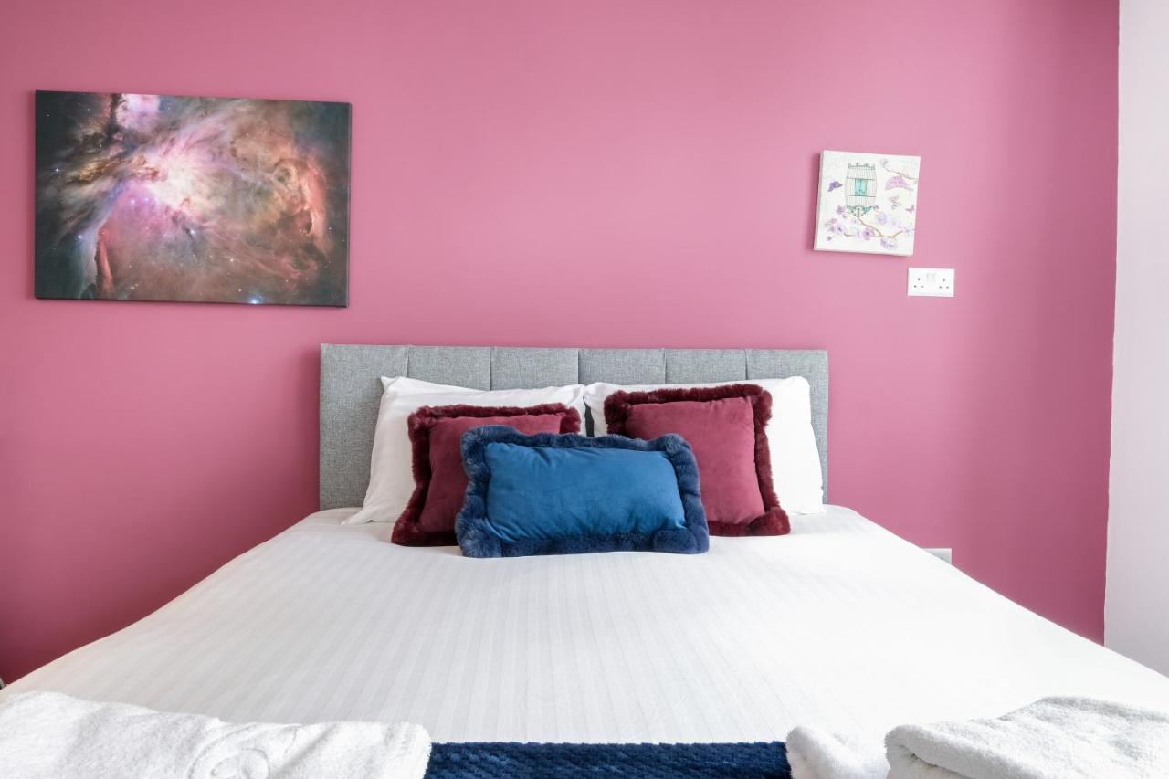 Fernbank Studios Sudbury Hill Harrow Self-Contained Studios With En-Suite เวมบลีย์ ภายนอก รูปภาพ