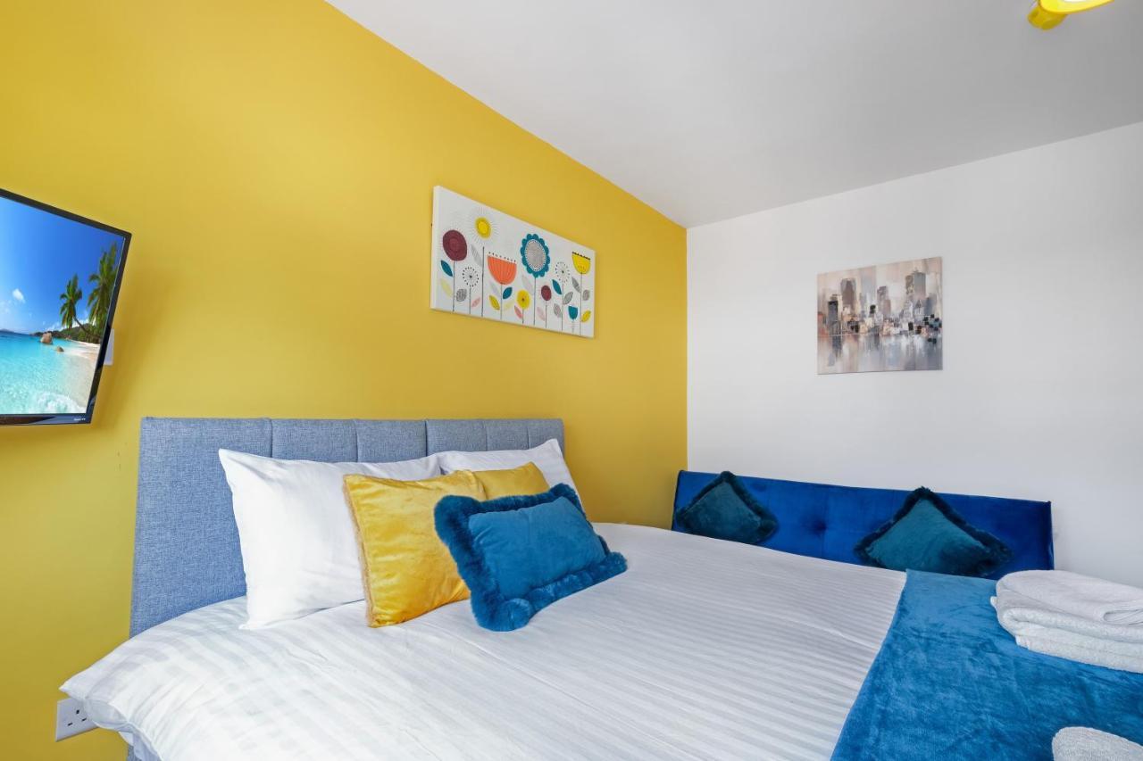 Fernbank Studios Sudbury Hill Harrow Self-Contained Studios With En-Suite เวมบลีย์ ภายนอก รูปภาพ