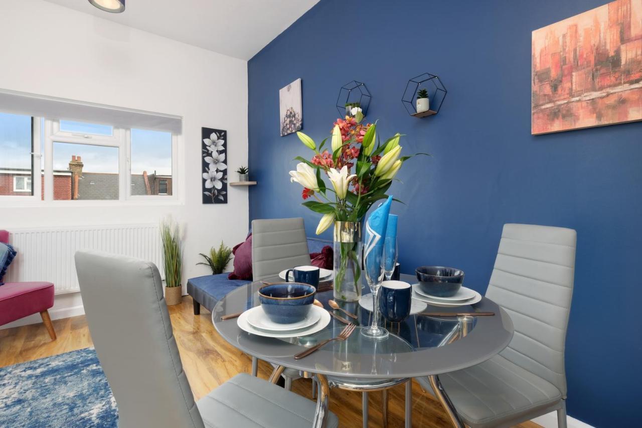 Fernbank Studios Sudbury Hill Harrow Self-Contained Studios With En-Suite เวมบลีย์ ภายนอก รูปภาพ